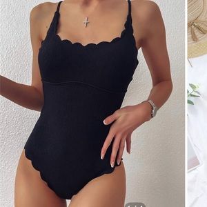 NWOT SHEIN Scallop Trim One Piece Swimsuit | SZ: L